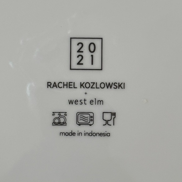 Set of 2 West Elm Rachel Kozlowski Dapper Animal Plates | 8.75” diameter - Picture 6 of 6